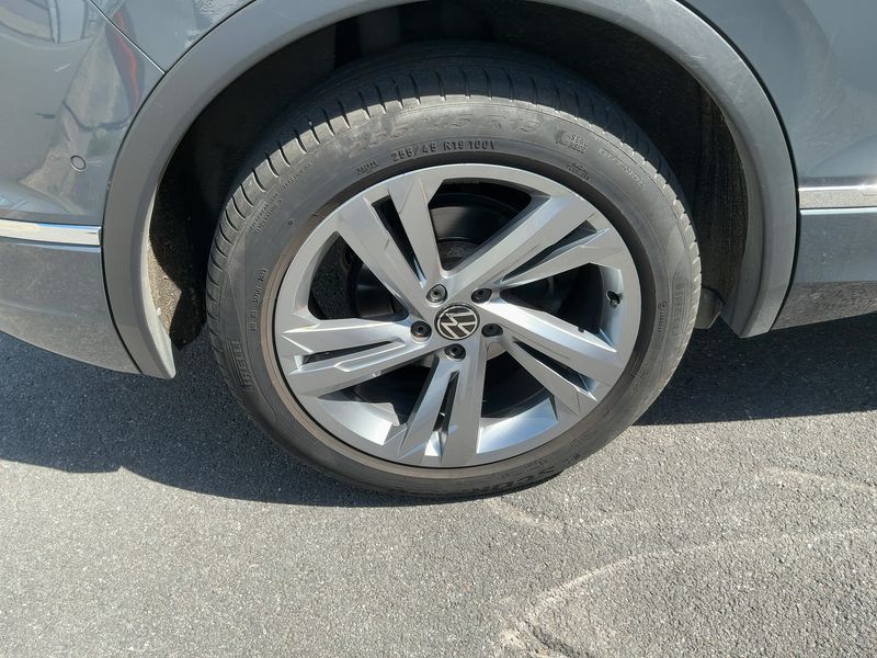 Volkswagen Tiguan 1.5 TSI ACT R-Line 2023 – снимка 9