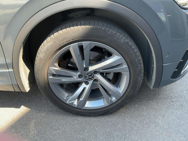 Volkswagen Tiguan 1.5 TSI ACT R-Line 2023 – снимка 11