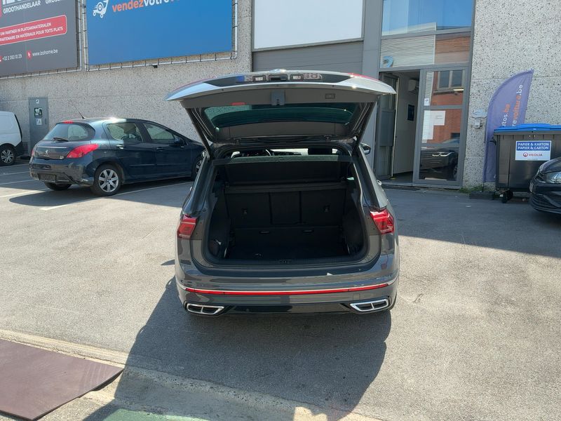 Volkswagen Tiguan 1.5 TSI ACT R-Line 2023 – снимка 15