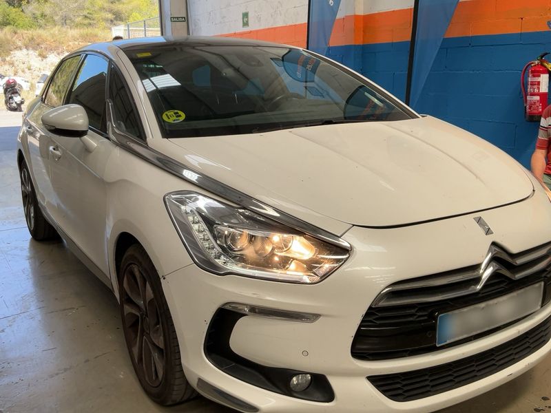 Citroen DS5 2.0 HDi Style 2015 – снимка 12