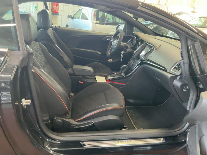Opel Cascada 1.6 SIDI Turbo Innovation 2015 – снимка 16