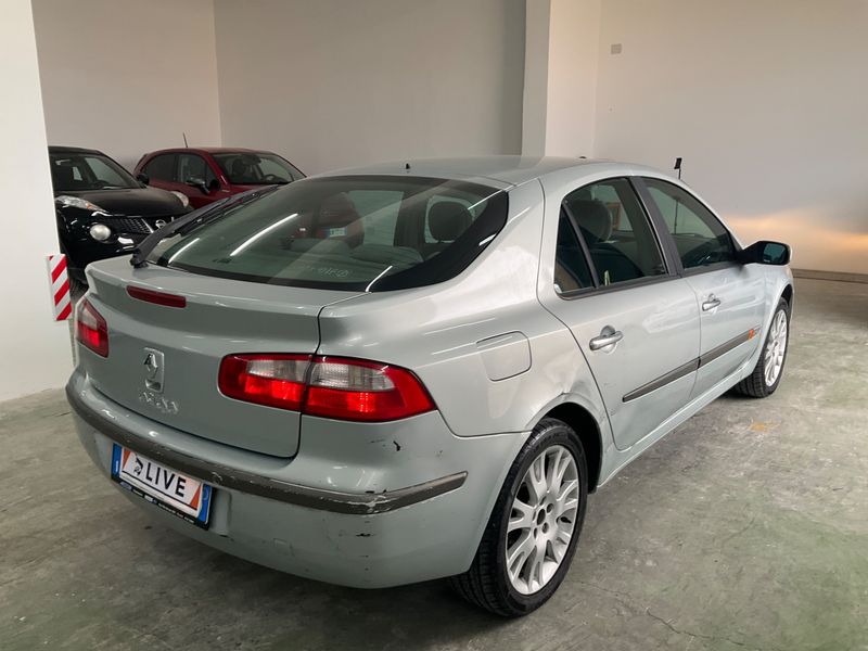 Renault Laguna 2.0 Initiale 2003 – снимка 2