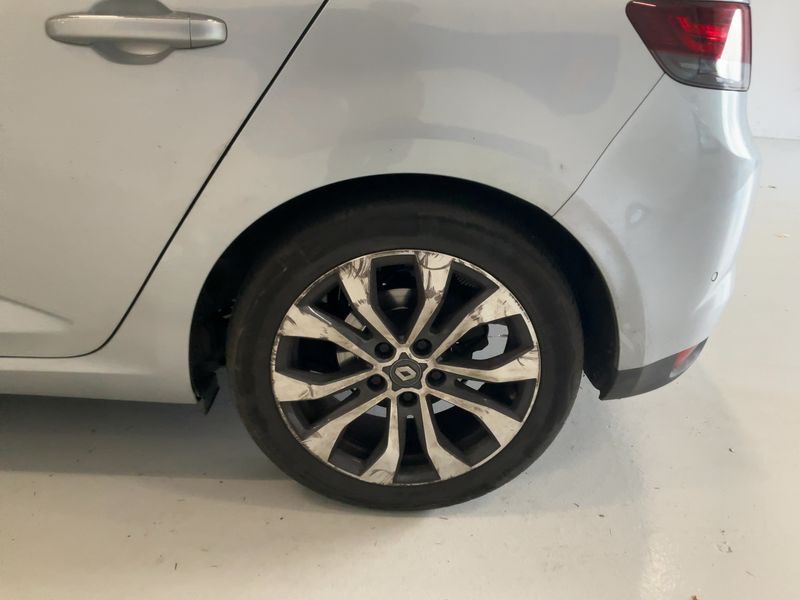 Renault Megane 1.5 BLUE dCi Techno 2024 – снимка 5