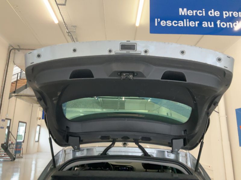 Renault Megane 1.5 BLUE dCi Techno 2024 – снимка 15