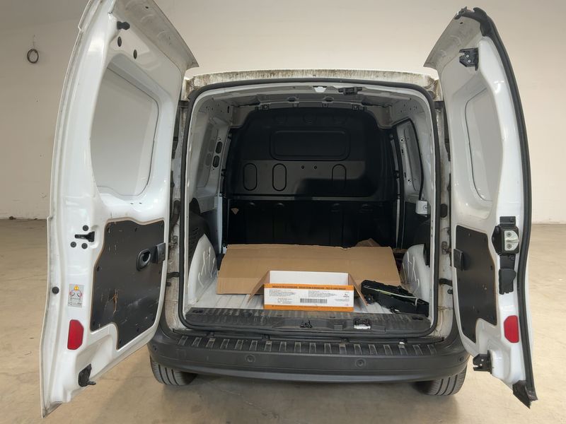 Renault Kangoo 1.5 BLUE dCi Express Extra Série Spéciale 2021 – снимка 15