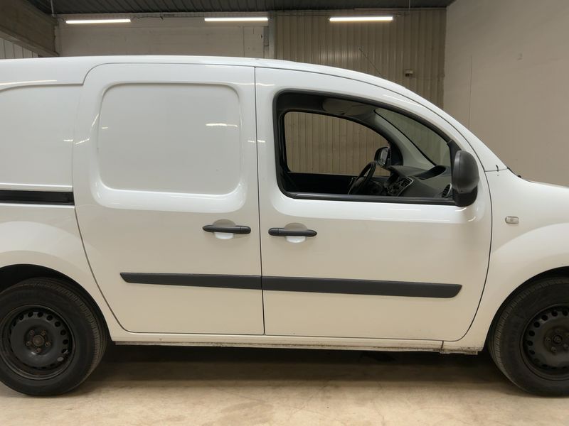 Renault Kangoo 1.5 BLUE dCi Express Extra Série Spéciale 2021 – снимка 10