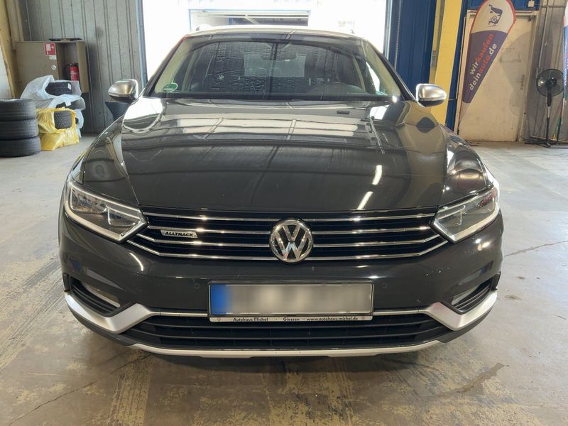 Volkswagen Passat Alltrack 2.0 TDI 4Motion BlueMotion Tech 2018 – снимка 14
