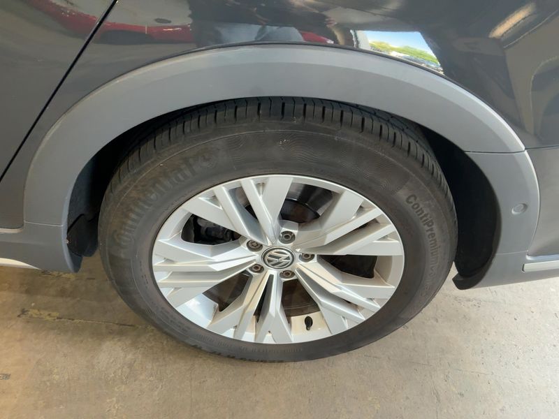 Volkswagen Passat Alltrack 2.0 TDI 4Motion BlueMotion Tech 2018 – снимка 5
