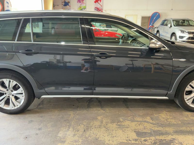 Volkswagen Passat Alltrack 2.0 TDI 4Motion BlueMotion Tech 2018 – снимка 10