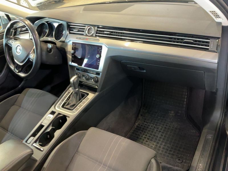 Volkswagen Passat Alltrack 2.0 TDI 4Motion BlueMotion Tech 2018 – снимка 18