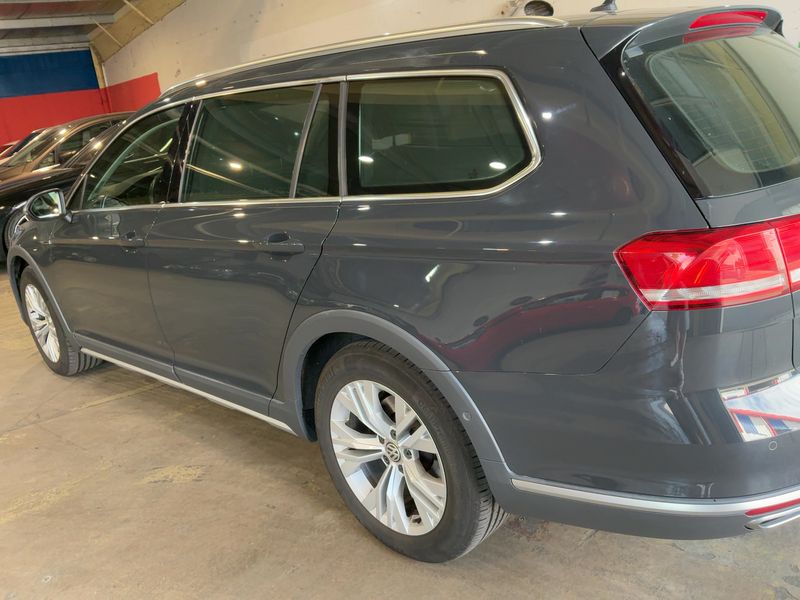 Volkswagen Passat Alltrack 2.0 TDI 4Motion BlueMotion Tech 2018 – снимка 6