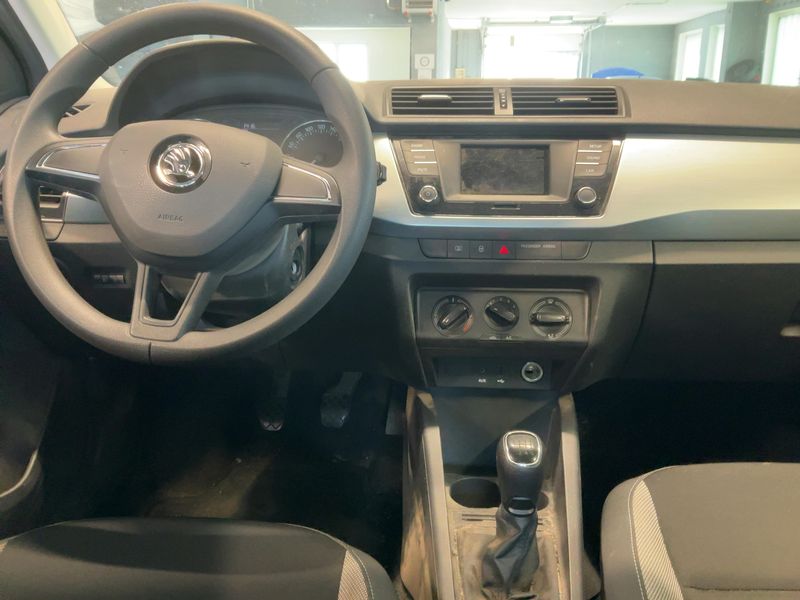 Skoda Fabia 1.0 TSI Ambition 2018 – снимка 17