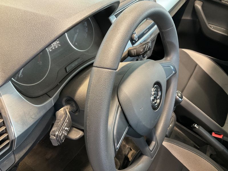 Skoda Fabia 1.0 TSI Ambition 2018 – снимка 41