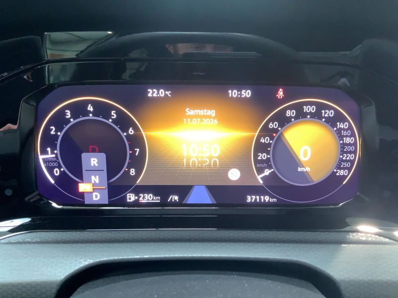 Volkswagen Golf VIII 2.0 TSI GTI 2023 – снимка 19