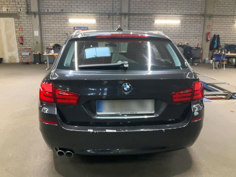 BMW 5er 530d 2011 – снимка на щета