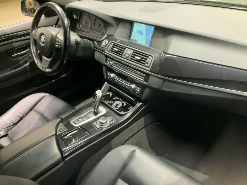 BMW 5er 530d 2011 – снимка 12