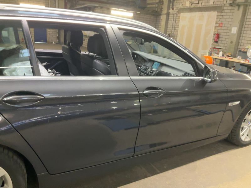 BMW 5er 530d 2011 – снимка на щета