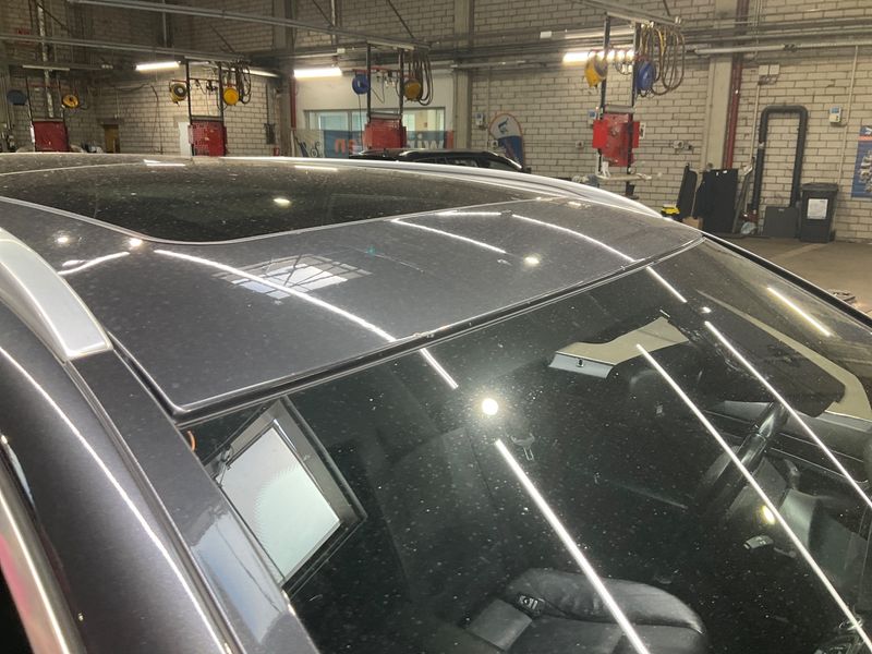 BMW 5er 530d 2011 – снимка на щета