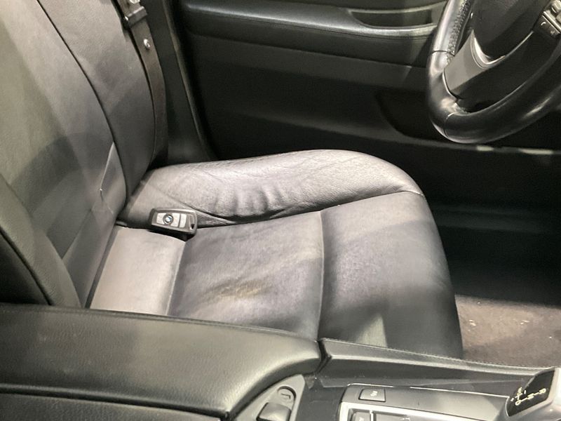 BMW 5er 530d 2011 – снимка на щета