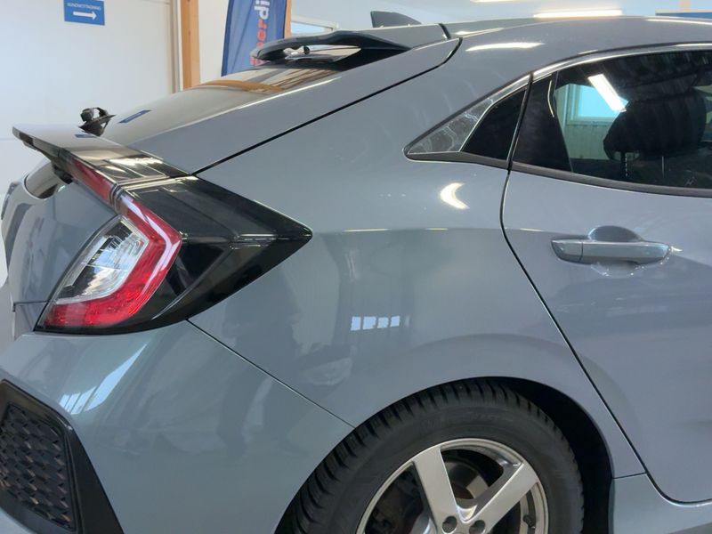 Honda Civic 1.0 VTEC Elegance 2019 – снимка 8