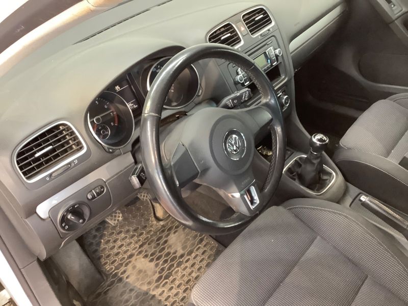 Volkswagen Golf VI 1.6 Trendline 2009 – снимка 31