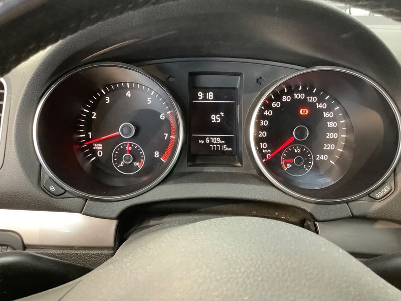 Volkswagen Golf VI 1.6 Trendline 2009 – снимка 19