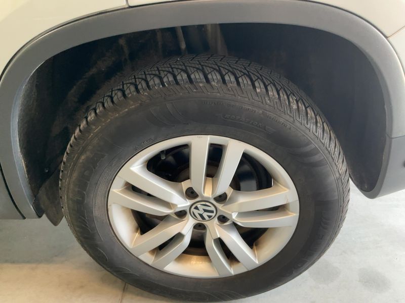 Volkswagen Tiguan 2.0 TDI Trend & Fun BlueMotion Tech 2013 – снимка 5
