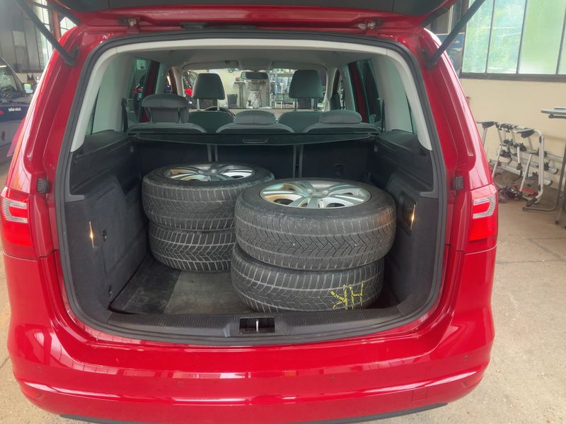 Seat Alhambra 2.0 TDI Style 2012 – снимка 16