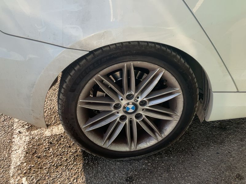 BMW 1er 120d 2009 – снимка 9
