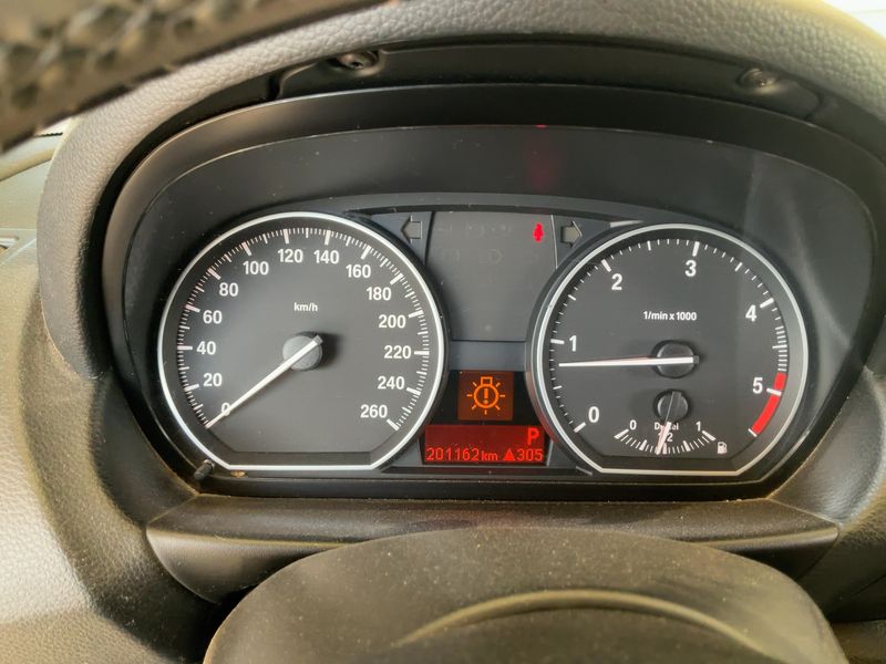 BMW 1er 120d 2009 – снимка 18