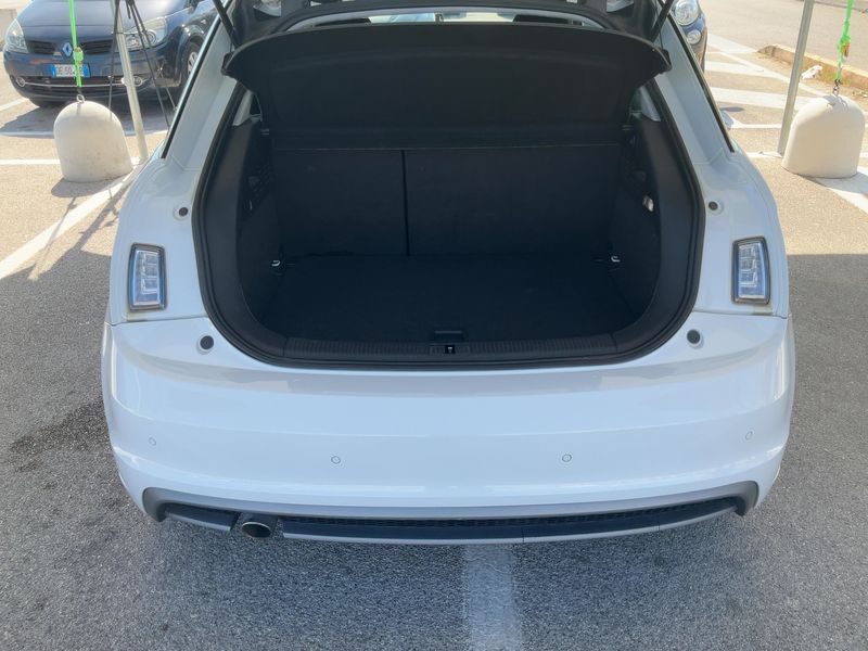Audi A1 1.6 TDI Admired 2014 – снимка 15