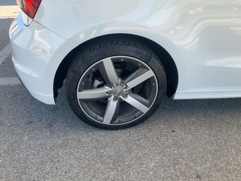 Audi A1 1.6 TDI Admired 2014 – снимка 9