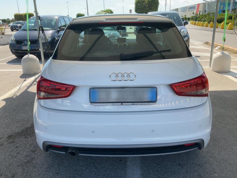 Audi A1 1.6 TDI Admired 2014 – снимка 7