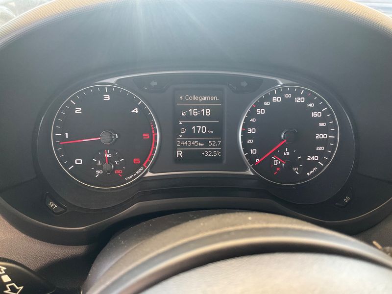 Audi A1 1.6 TDI Admired 2014 – снимка 18