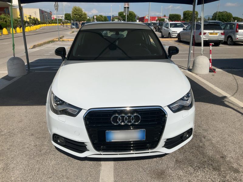 Audi A1 1.6 TDI Admired 2014 – снимка 14