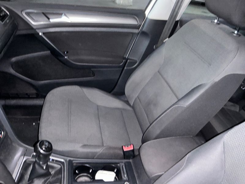Volkswagen Golf VII 1.6 TDI Advance BlueMotion Tech 2013 – снимка 30