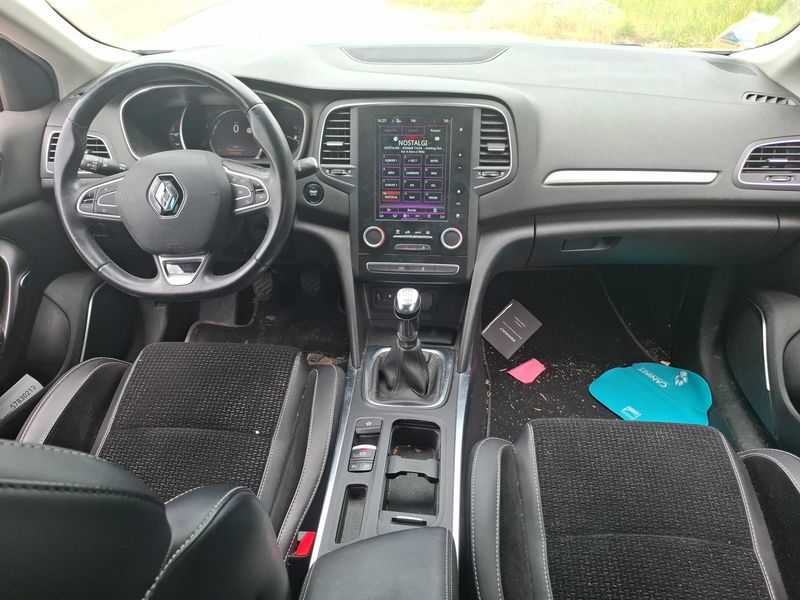 Renault Megane 1.6 dCi Energy Intens 2017 – снимка 11
