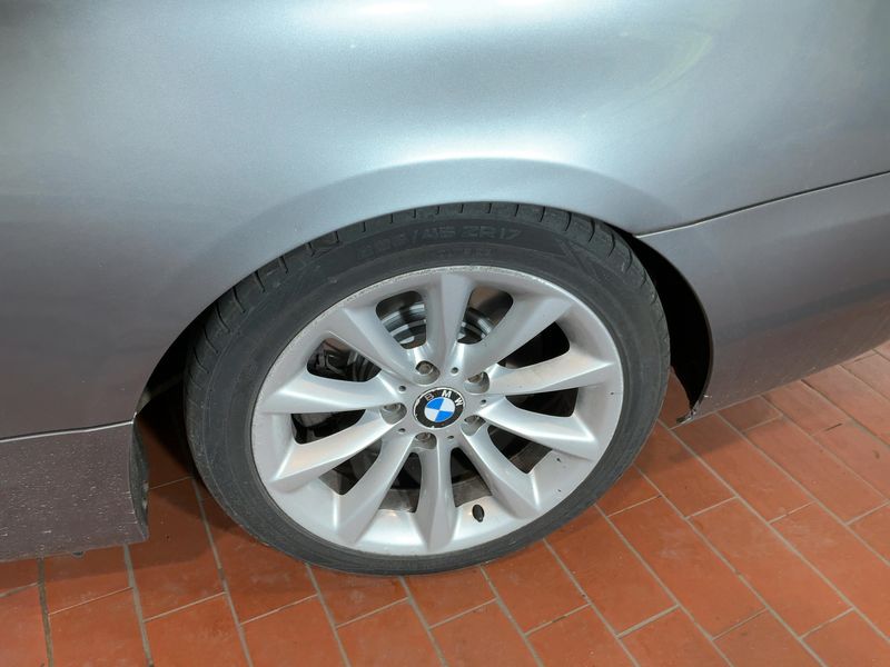 BMW 3er 330d 2009 – снимка 17