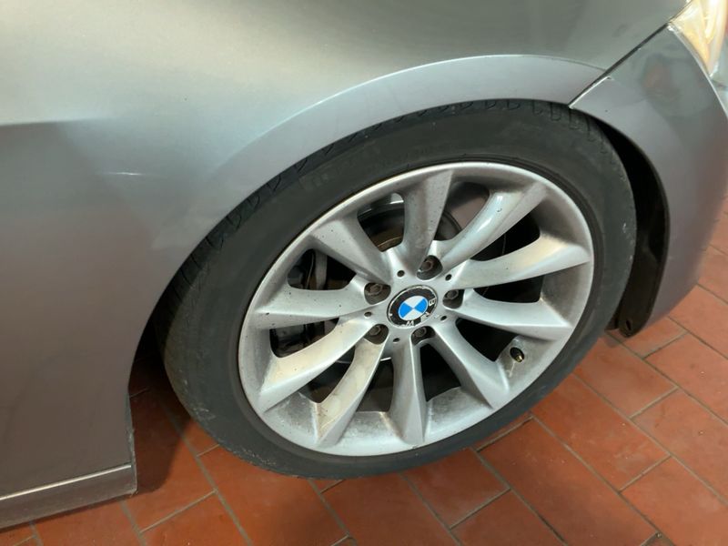 BMW 3er 330d 2009 – снимка 19
