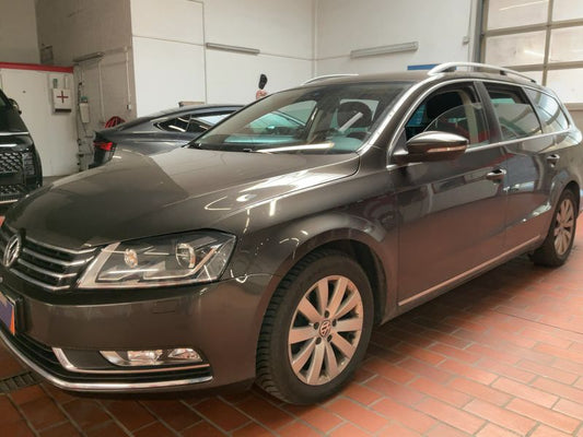 Volkswagen Passat 2.0 TDI Comfortline 4Motion BlueMotion Tech 2013 – снимка 2