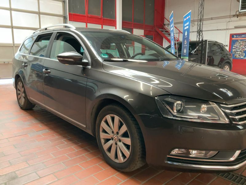 Volkswagen Passat 2.0 TDI Comfortline 4Motion BlueMotion Tech 2013 – снимка 8
