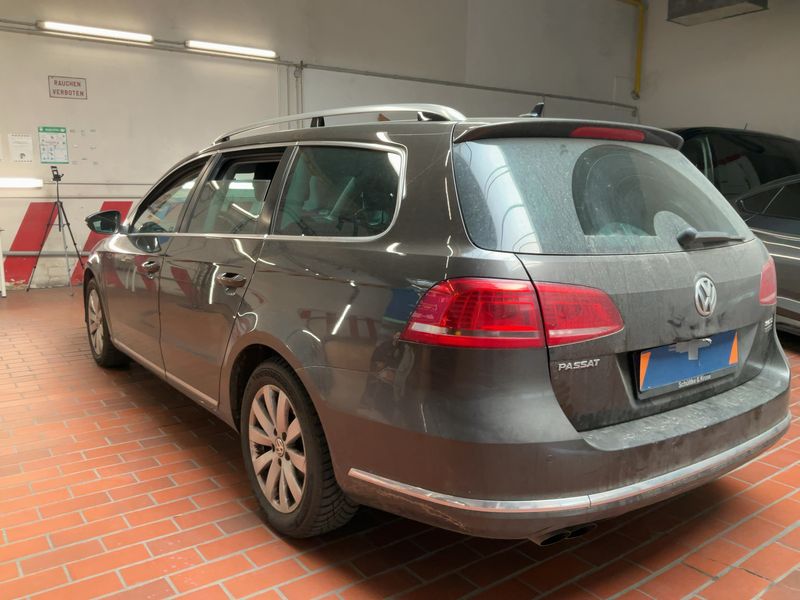 Volkswagen Passat 2.0 TDI Comfortline 4Motion BlueMotion Tech 2013 – снимка 3