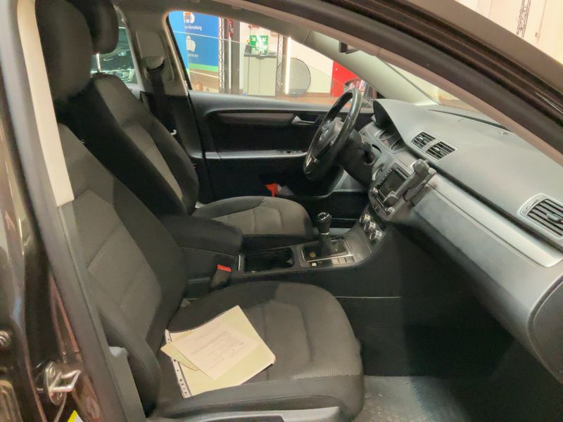 Volkswagen Passat 2.0 TDI Comfortline 4Motion BlueMotion Tech 2013 – снимка 11