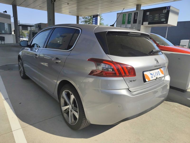 Peugeot 308 1.5 Blue-HDi Allure 2019 – снимка 3