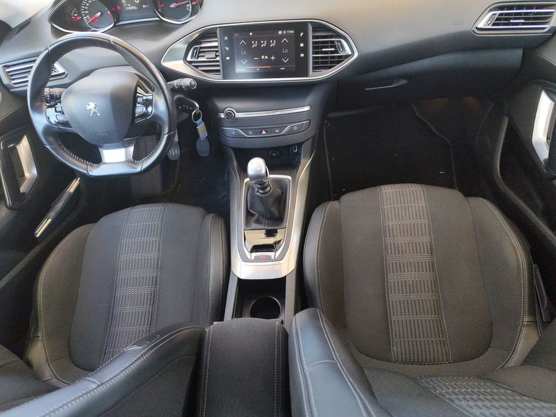 Peugeot 308 1.5 Blue-HDi Allure 2019 – снимка 11