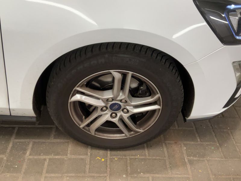 Ford Focus 1.5 TDCi EcoBlue Cool&Connect 2020 – снимка 11