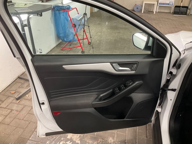 Ford Focus 1.5 TDCi EcoBlue Cool&Connect 2020 – снимка 42