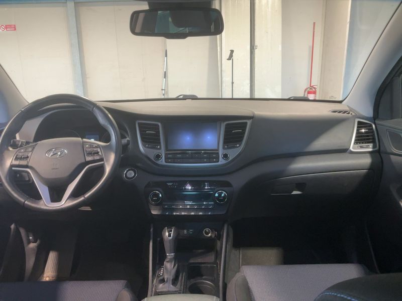 Hyundai Tucson 2.0 CRDi Xpossible 4WD 2016 – снимка 17