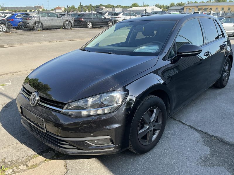 Volkswagen Golf VII 1.0 TSI Trendline BlueMotion Tech 2018 – снимка 2