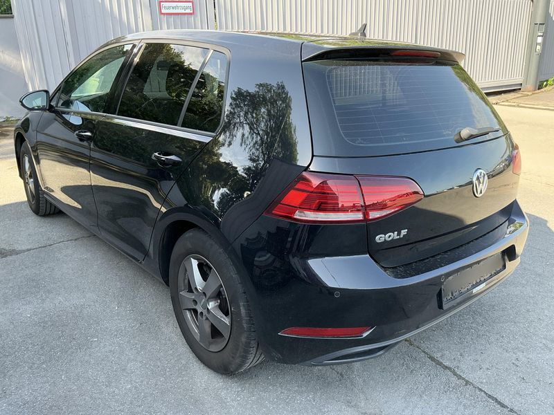 Volkswagen Golf VII 1.0 TSI Trendline BlueMotion Tech 2018 – снимка 6